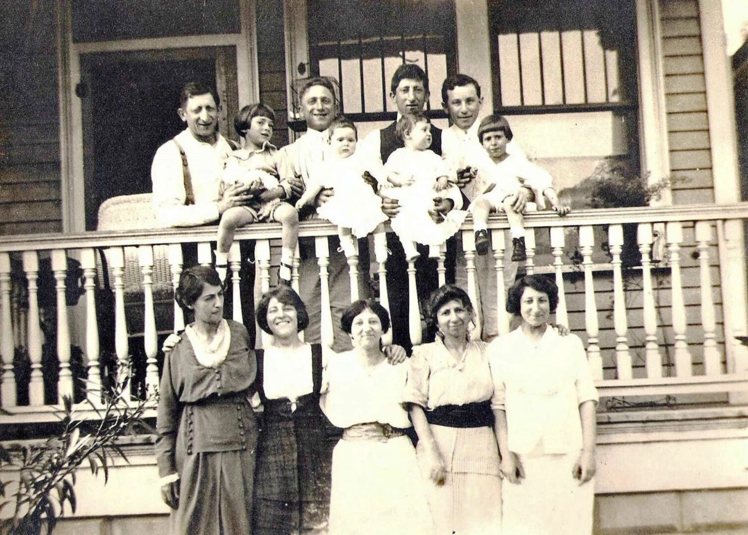 Korn family, 1915