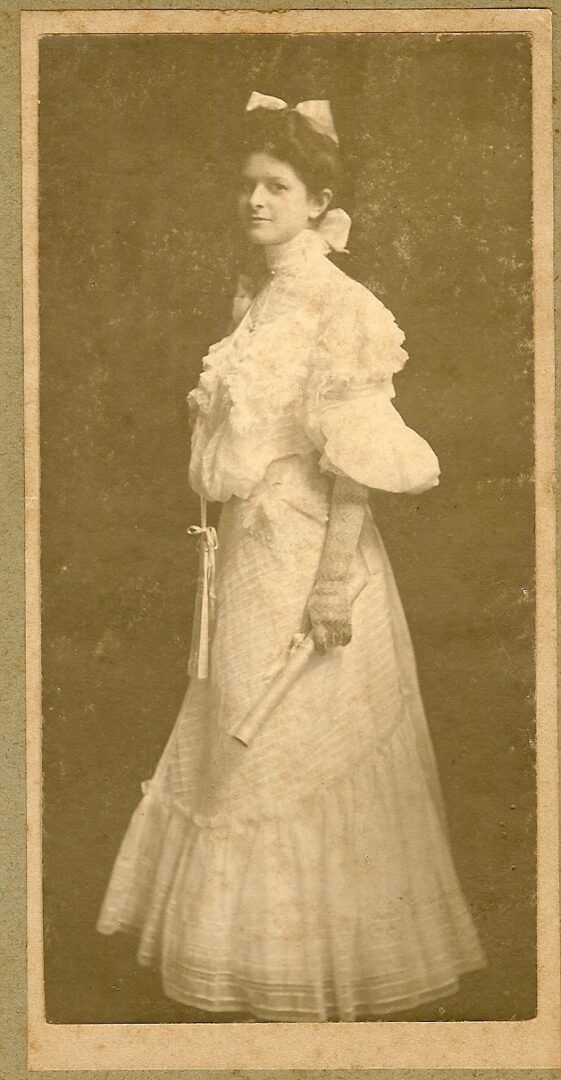 Beatrice Mayer, c. 1903