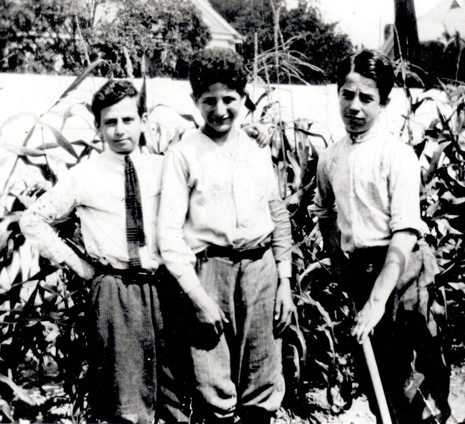 Jack Pulitzer (L) and friends