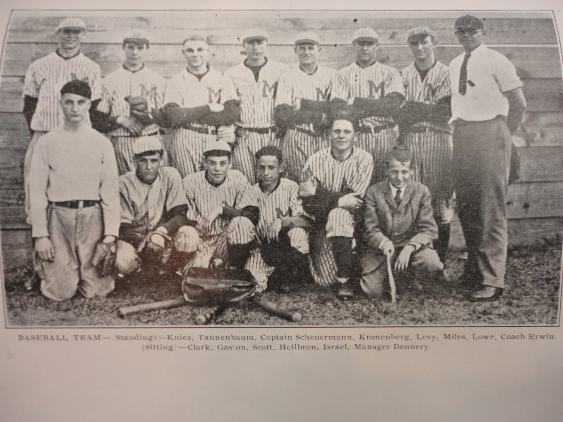 Isidore Kniez, Newman baseball team 1925