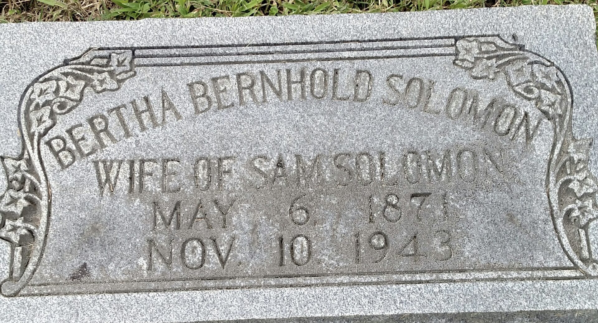 Headstone of Bertha Bernhold Solomon