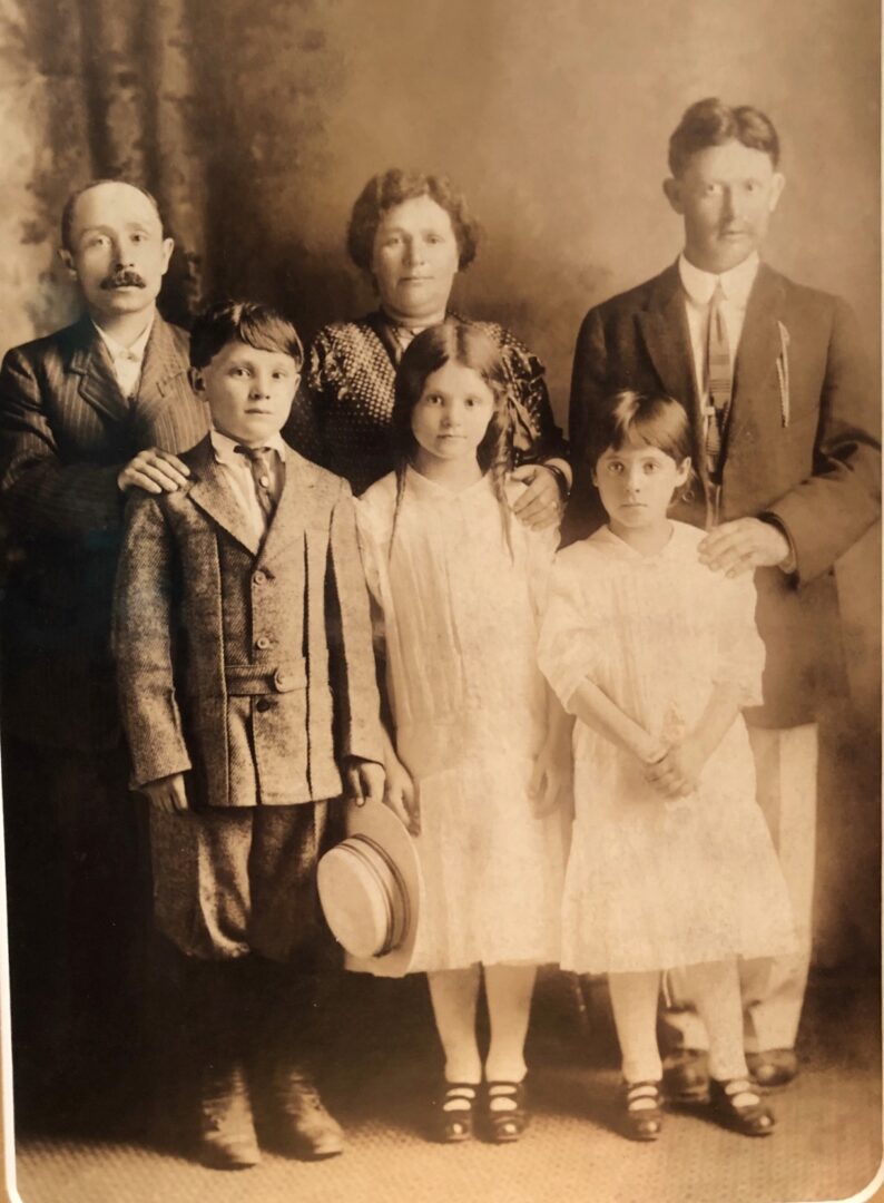 The Berger family and Mr. Brodsky, c. 1914