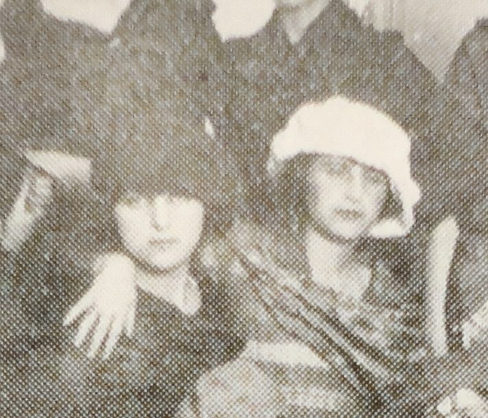 Reva Levine, left, with Goldie Schonbach, 1923