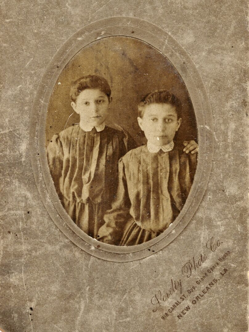 Etta & Minnie Markson, c. 1902