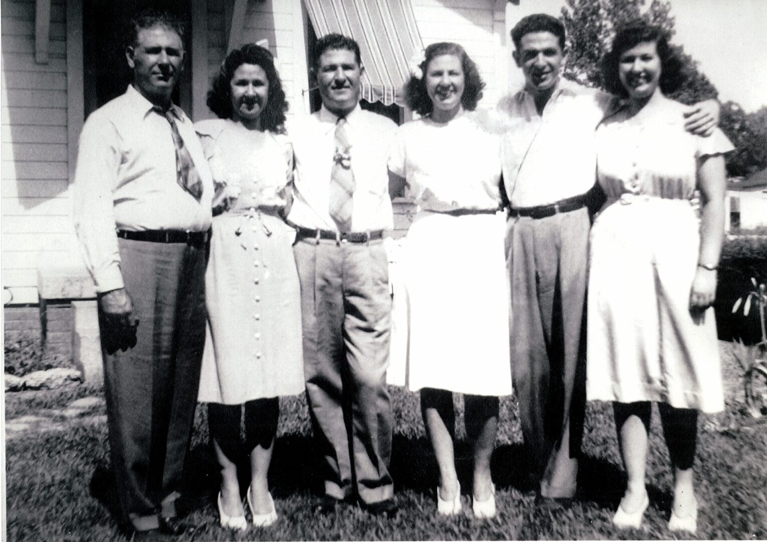Polewoda family picture 1940s Polewada siblings: from left, Morris, Faye, Leon, Serena, Woodrow, and Esther, 1940s